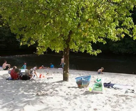 Camping Peyrelevade Parque de Campismo
