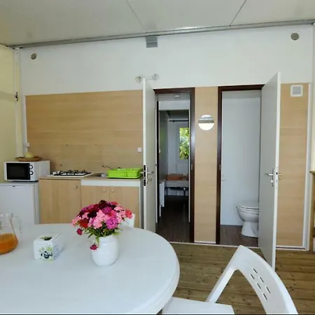 Camping Peyrelevade * Brantôme